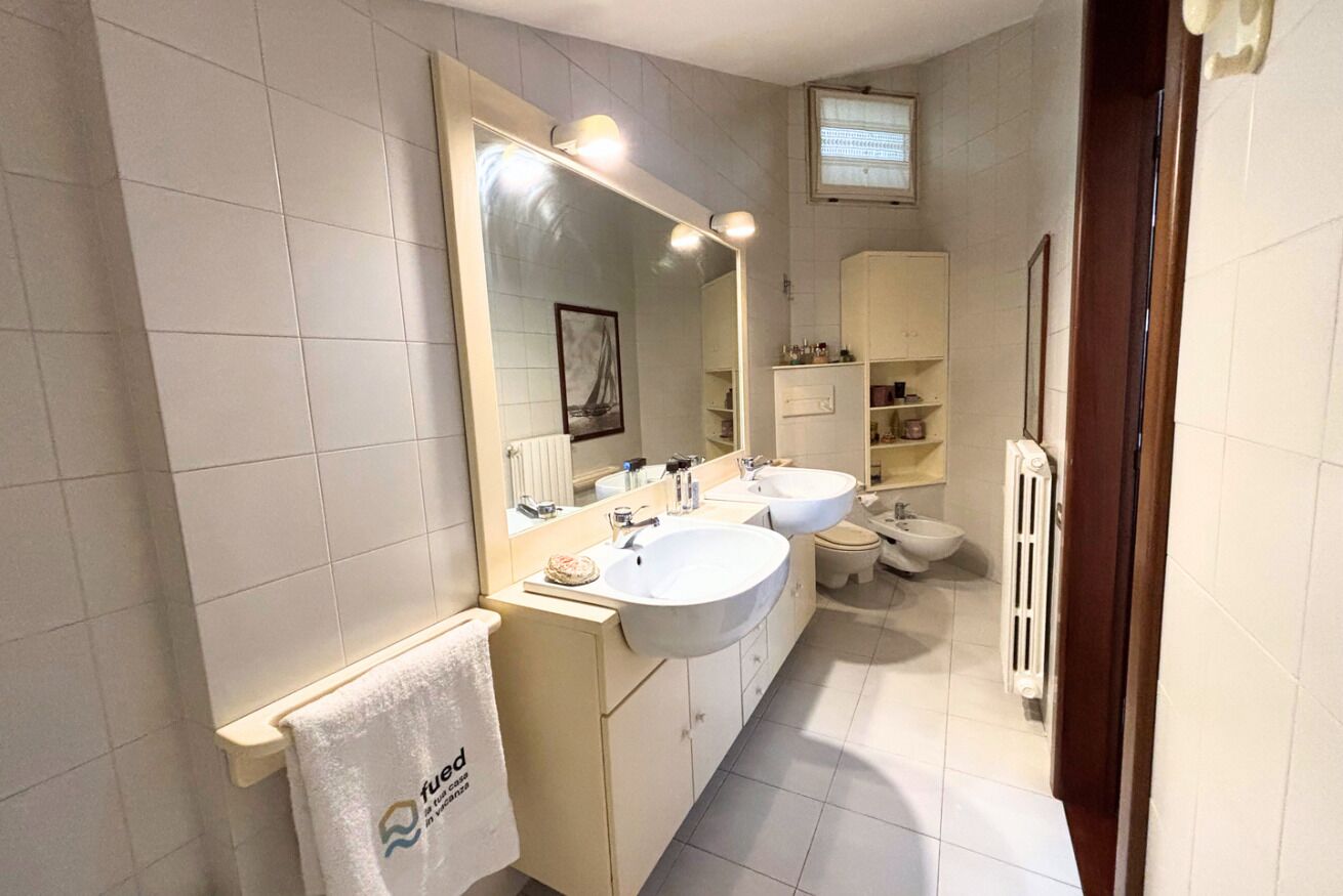 Dusche, Bidet, Handtücher