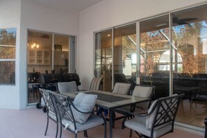 Outdoor dining - Peace of Mind and Resting place (Port St. Lucie)