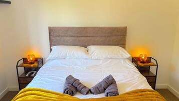 4 chambres, fer et planche à repasser, lit parapluie, Wi-Fi gratuit