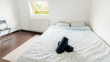 1 chambre, fer et planche Ă repasser, Wi-Fi, draps fournis