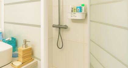 Quiet room in shared house - Lille