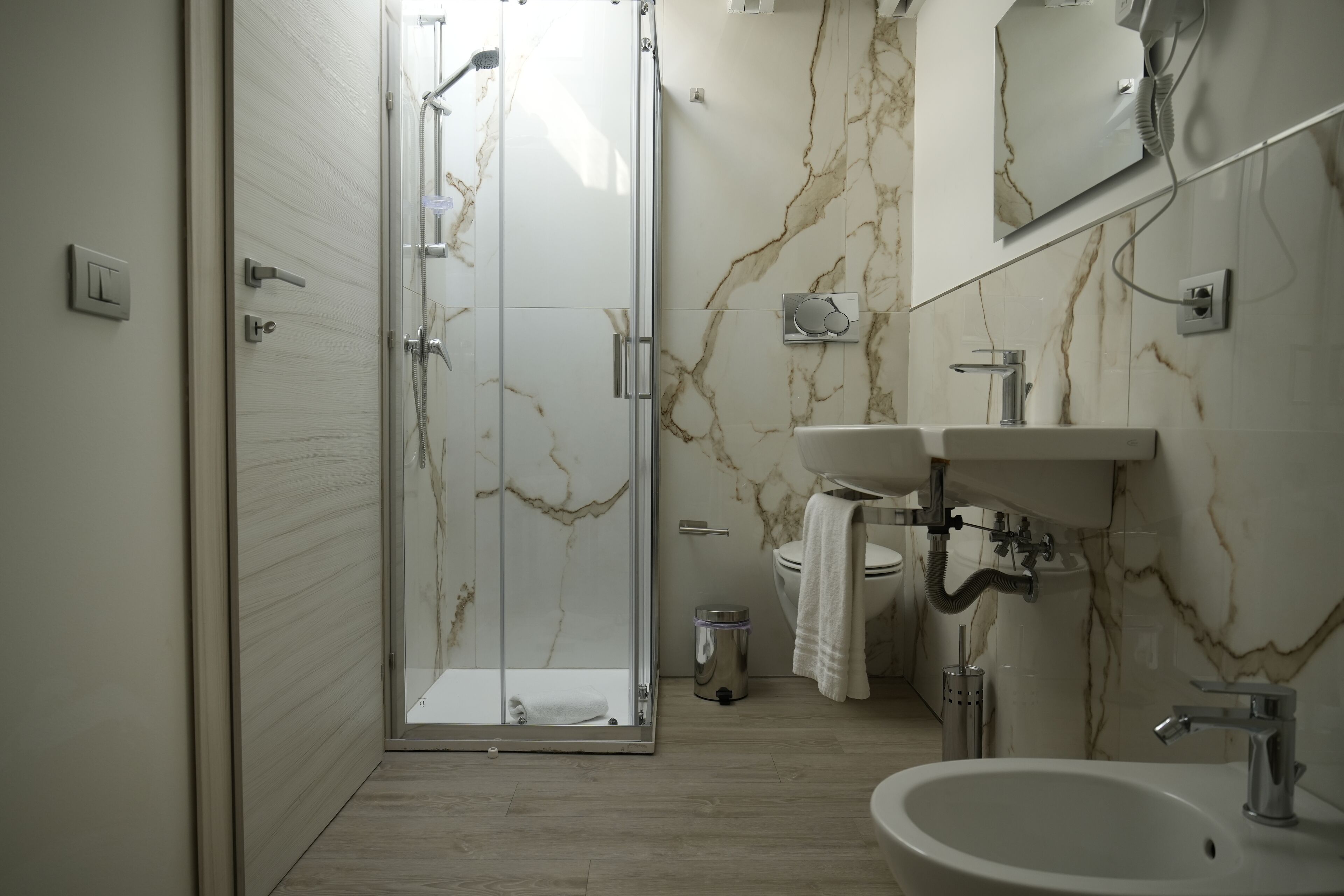 Maison mitoyenne Confort, salle de bains privée, vue cour intérieure | Salle de bain