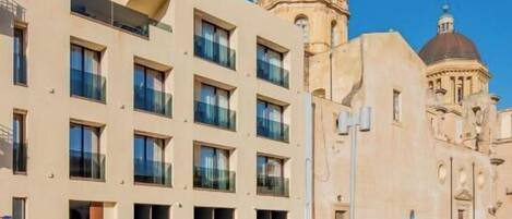 デラックス アパートメント バルコニー シティビュー | 外観