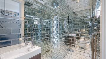 Standard House | Bathroom
