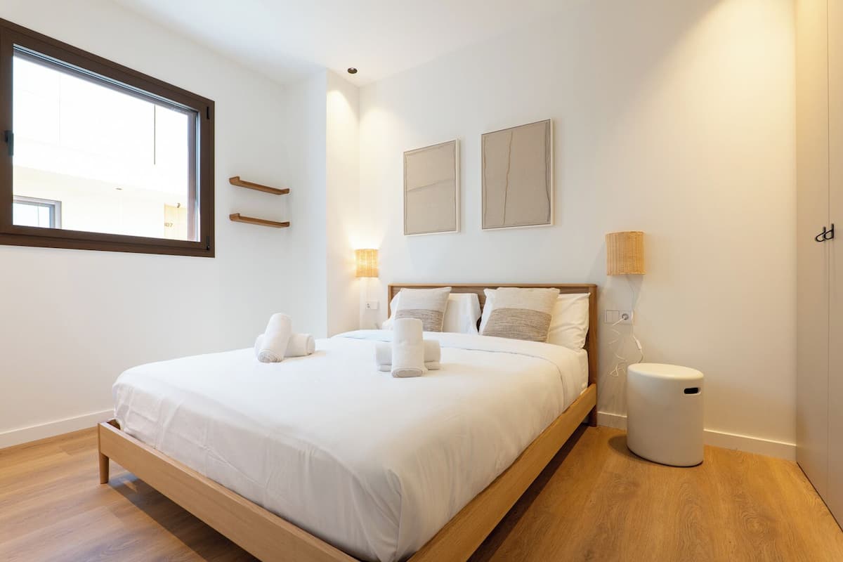Premium Apartment, 2 Bedrooms, Pool View | Free WiFi, bed sheets