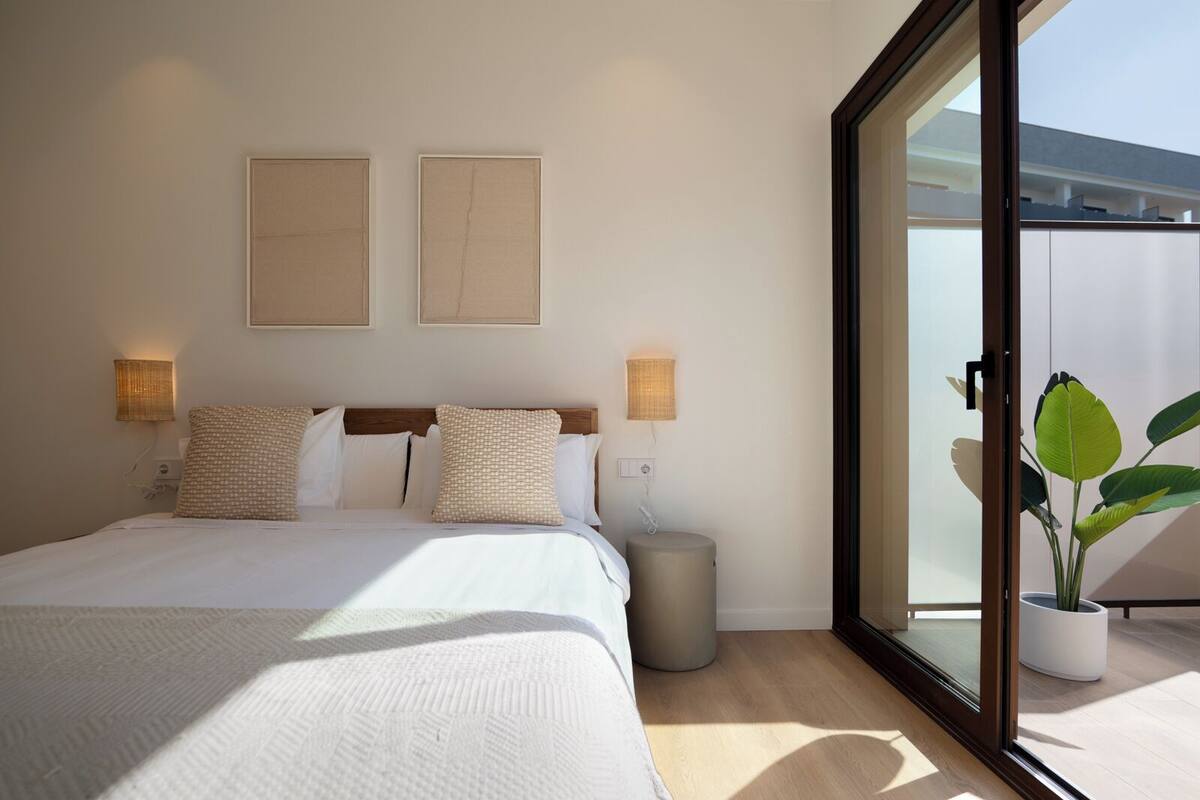 特級公寓, 2 間臥室, 池畔