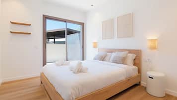 Premium Apartment, 2 Bedrooms, Pool View | Free WiFi, bed sheets