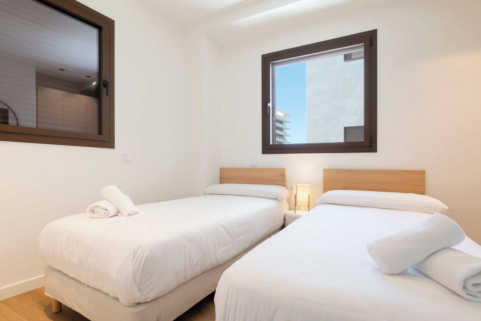 Apartament prèmium, 2 dormitoris, vistes a la ciutat | Wifi gratuïta i roba de llit 