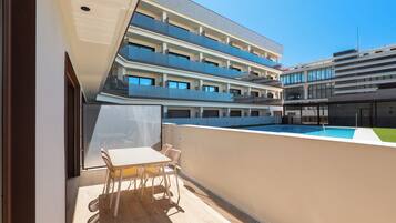 Premium Apartment, 2 Bedrooms, Pool View | Terrace/patio