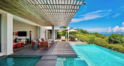 Skyline Villas - Estate (up to 40 Guests)