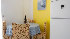 Dining - Studio apartment at the Beach by Villas Guide (Novalja)