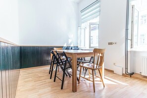 基础公寓 | 用餐