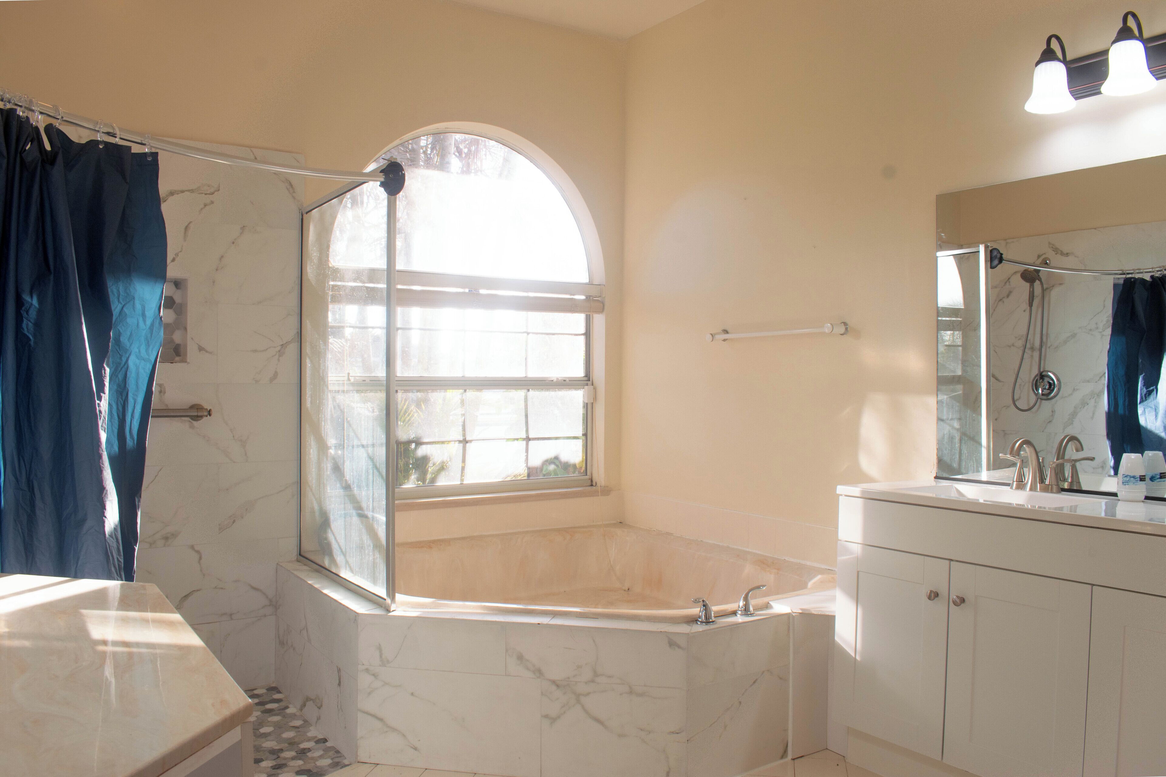 House, Patio | Bathroom