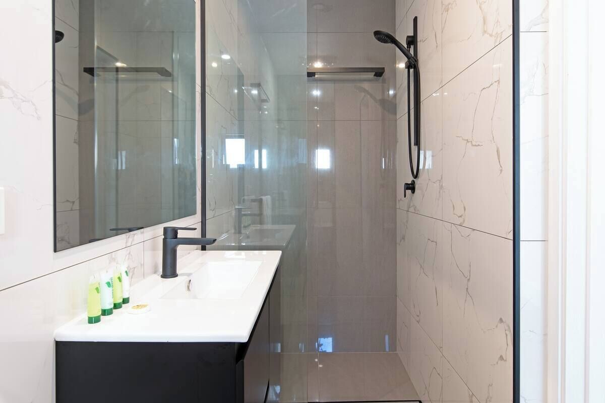 Comfort Apartment | Bathroom