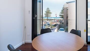 Apartemen Comfort | Tempat makan