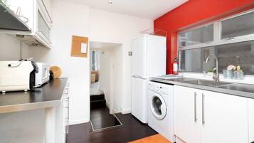 House | 1 bedroom