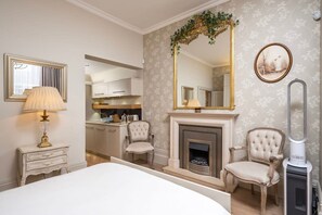 House - Charming Chelsea Studio With Victorian Elegance (London)