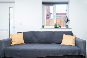 1 bedroom, Internet - Modern Apartment in Enfield With Comfort (Enfield)