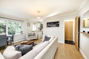 House - Cozy One-bedroom Flat in Slough (Slough)