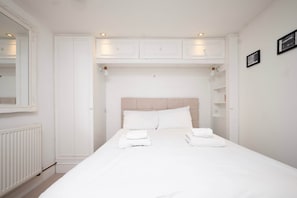 House | 3 bedrooms, Internet - Charming 3-bedroom Flat in Prime Location (London)