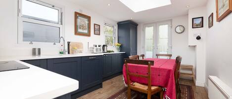 House | 3 bedrooms, Internet