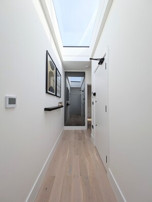 House - Modern Apartment in Moss Hall Court (London)
