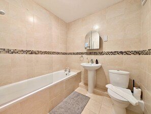 House | 2 bedrooms, Internet - Charming Flat Near London Attractions (Surbiton)