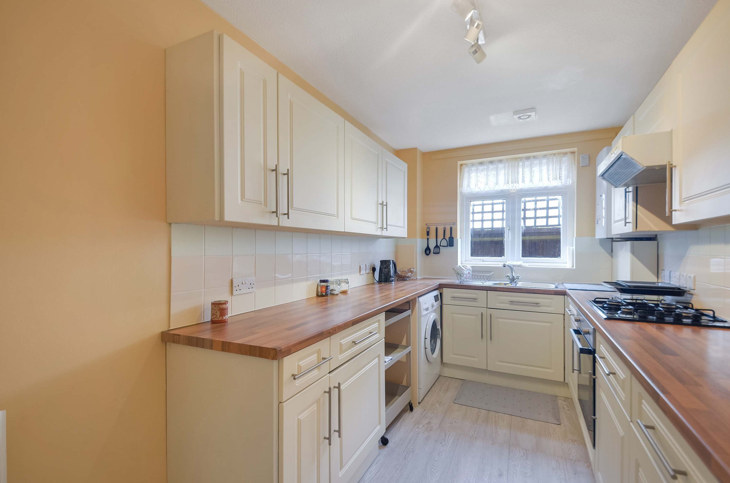 Apartment | 2 bedrooms, desk, Internet