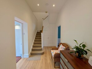 Room - Charming Two-bedroom House in London (Pinner)