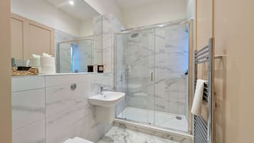 Apartment | 2 bedrooms, Internet