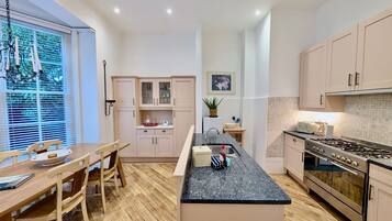 Apartment | 2 bedrooms, Internet