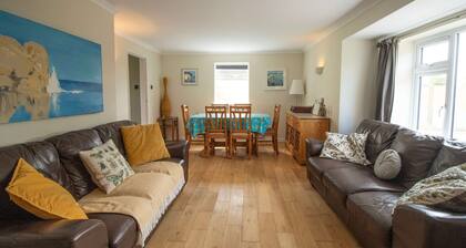 Spacious Home Near Porthtowan Beach