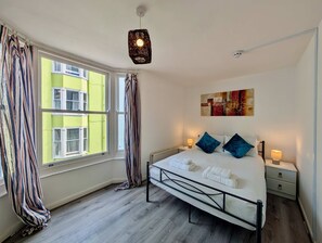 House - Charming House With Balcony Near Brighton Beach (Brighton)