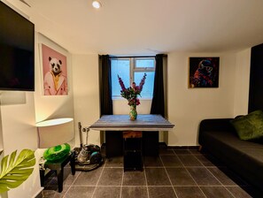 Huis | 4 slaapkamers, een bureau, snel internet