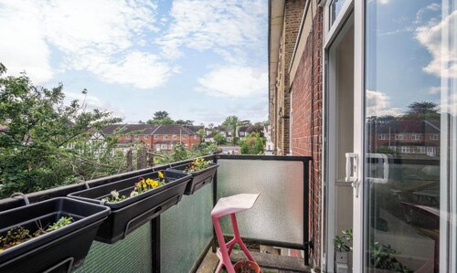 Cosy One-bedroom Flat in Bromley