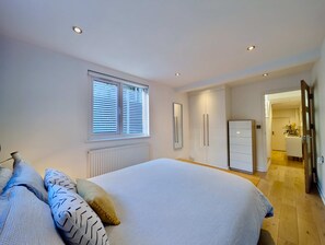 Apartment - Stunning London Apartment With Private Patio (London)