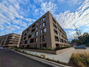 House | 1 bedroom, Internet - Amazing Flat With Free Parking and Balcony (Woking)