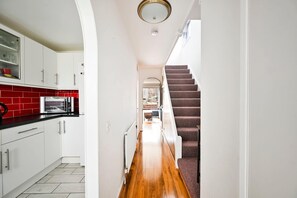 House - Spacious 5-bedroom Family Home in Greenwhich (London)