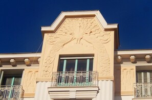 Exterior detail - 3P bright - Hyper center - Elevator - balconies (Nice)