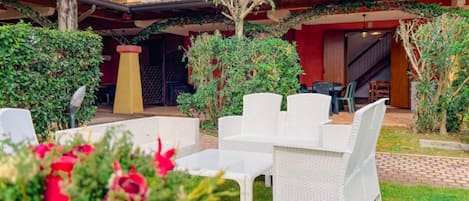 อพาร์ทเมนท์, 2 ห้องนอน, ลานระเบียง, วิวสวน | ลานระเบียง/นอกชาน