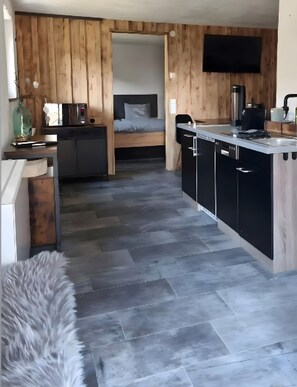 Private kitchen - Apartment 'Fewo Tostner Burgblick 2P Terrasse' with Mountain View, Private Terrace and Wi-Fi (Feldkirch)