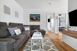 Living area - Veermaster Olpenitz, 300m to the Baltic Sea, sandy beach, wallbox, infrared sauna, wifi (Kappeln)