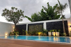 屋外プール