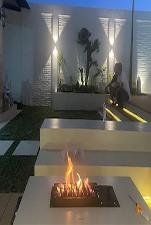 BBQ/picnic Area - Mega Jaya Villa (Depok)