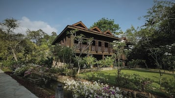 Luxe villa | Kameruitzicht