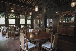 Villa Luxe | Coin petit déjeuner