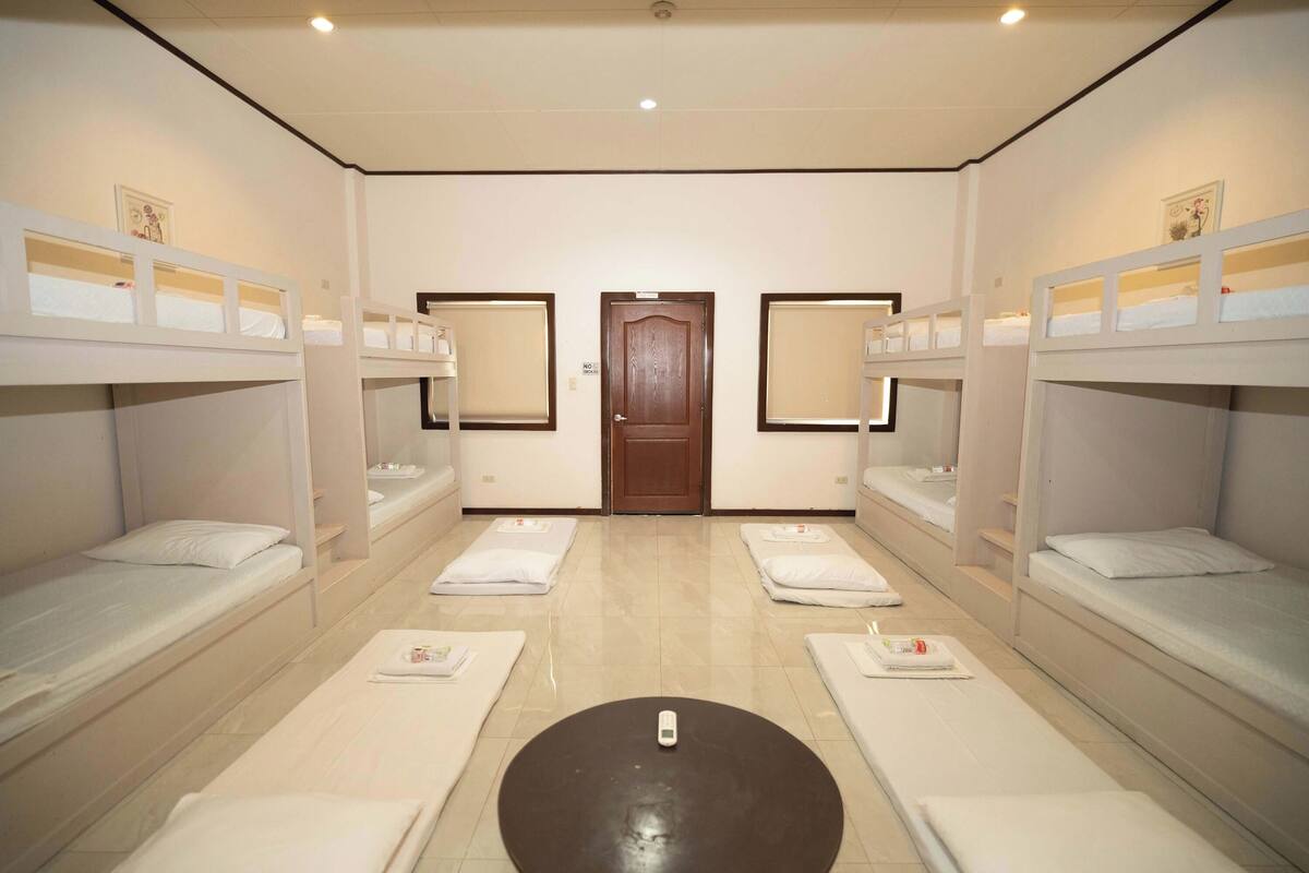 Dorm C | Desk, iron/ironing board (on request), free WiFi, bed sheets