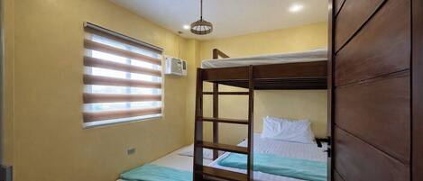 Quarto família, 2 quartos, vista para o mar