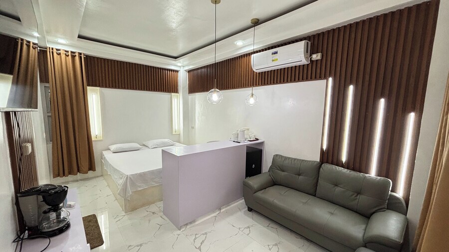 Alejandro'S Suites & Venue