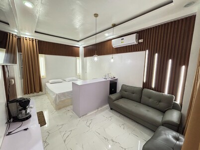 Alejandro'S Suites & Venue